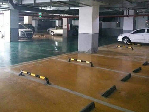 車庫(kù)防撞護(hù)欄圖片2